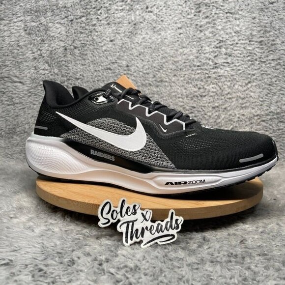 Nike Pegasus 41 NFL Las Vegas Raider Size 12.5 Men Black Silver White FZ5093-001 - Picture 3 of 9